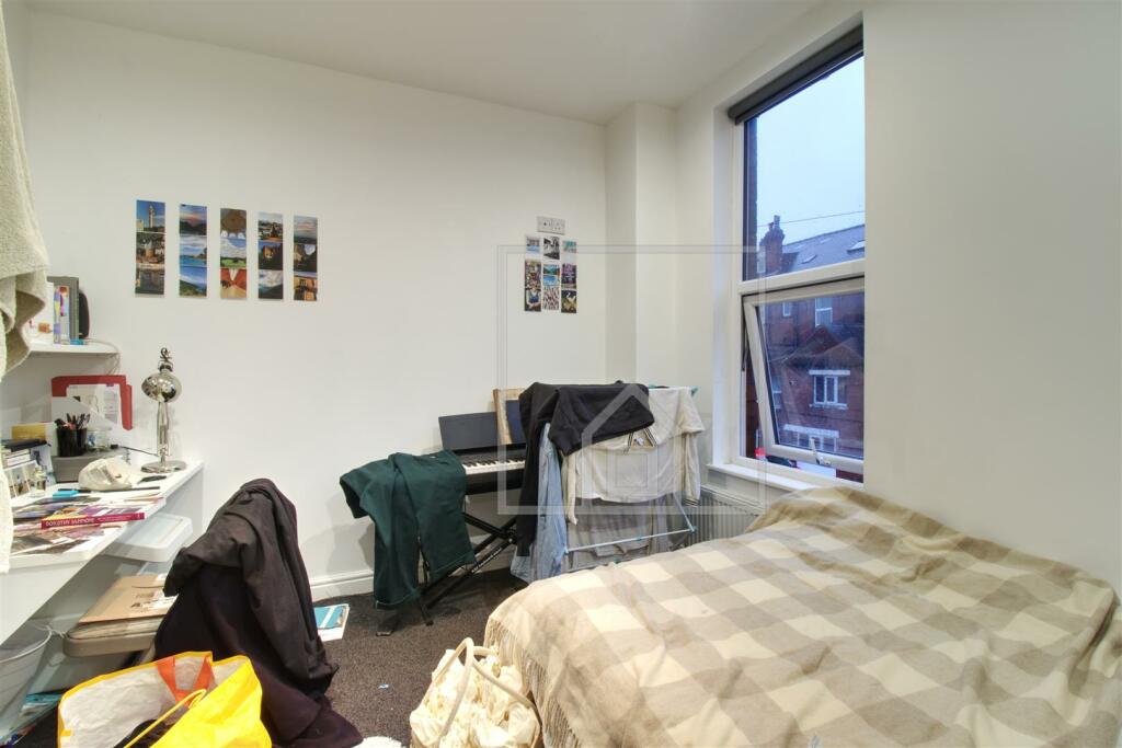 Royal Park Terrace, Hyde Park, Leeds - Поглед 3