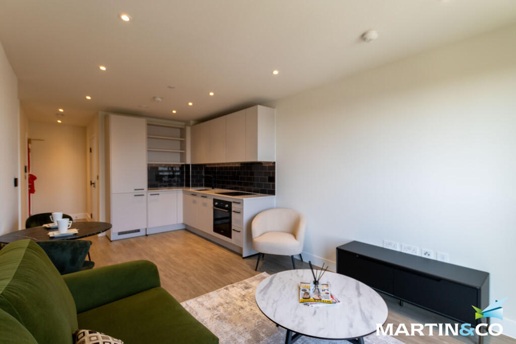 Apartment in Birmingham, West Midlands - View 3