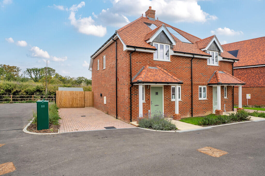 House in Horsham, Itchingfield - View 2
