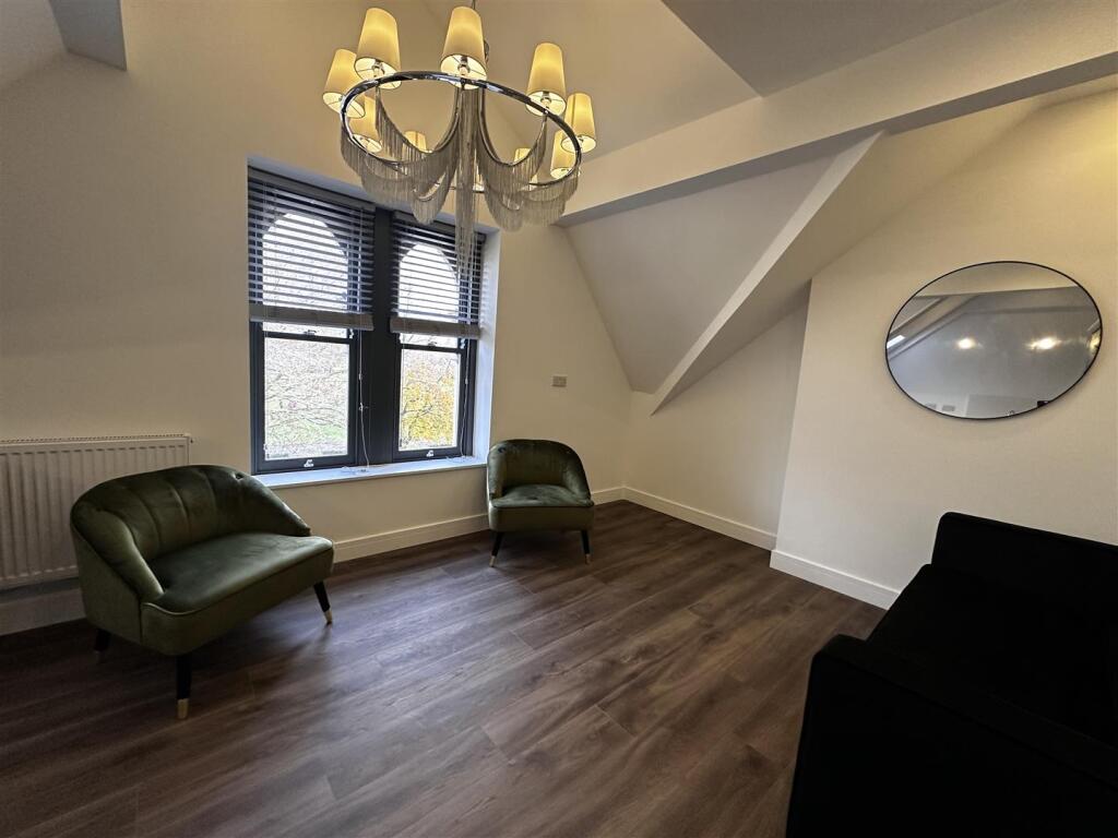 Main image of property: 27 Ninian Road, Roath, Cardiff