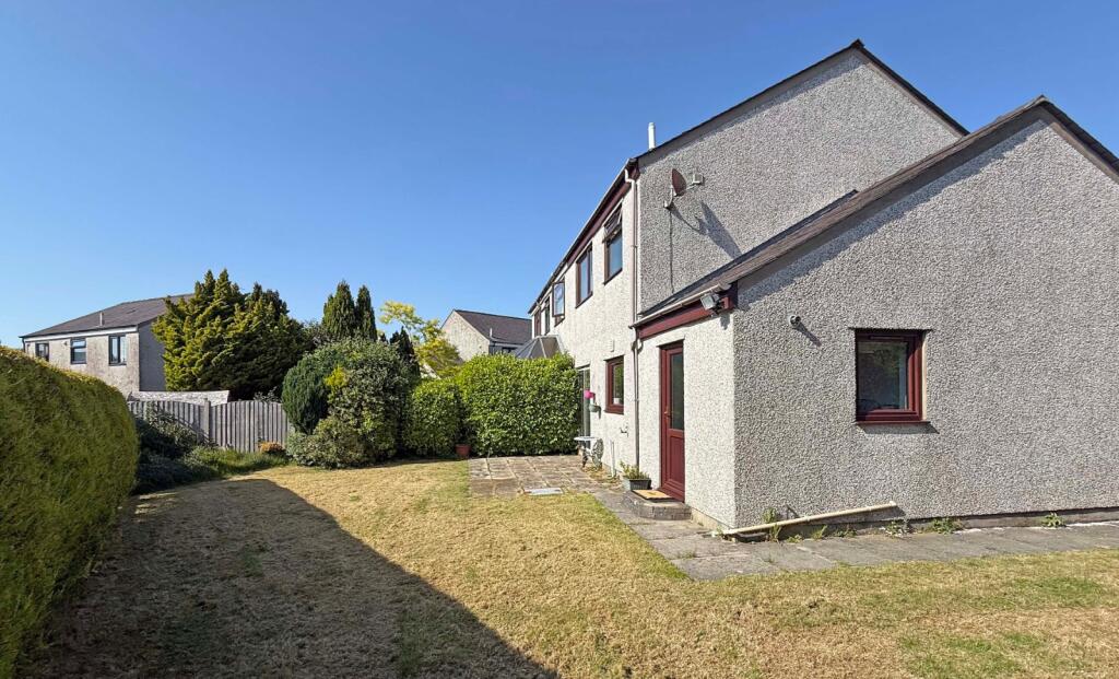 House in Bethel, Llanddeiniolen - More
