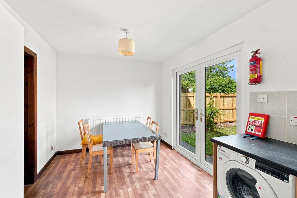 House in Dundee - More