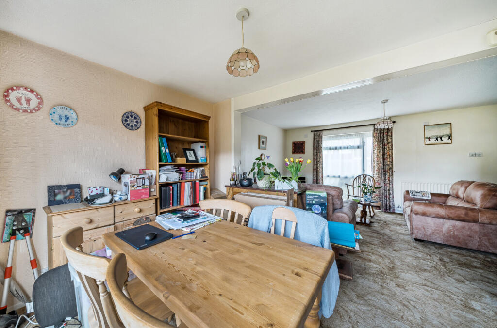 House in Woodley, Wokingham - View 5