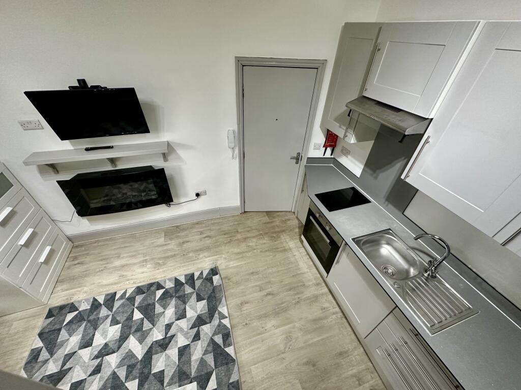 1 bedroom ground floor flat for rent