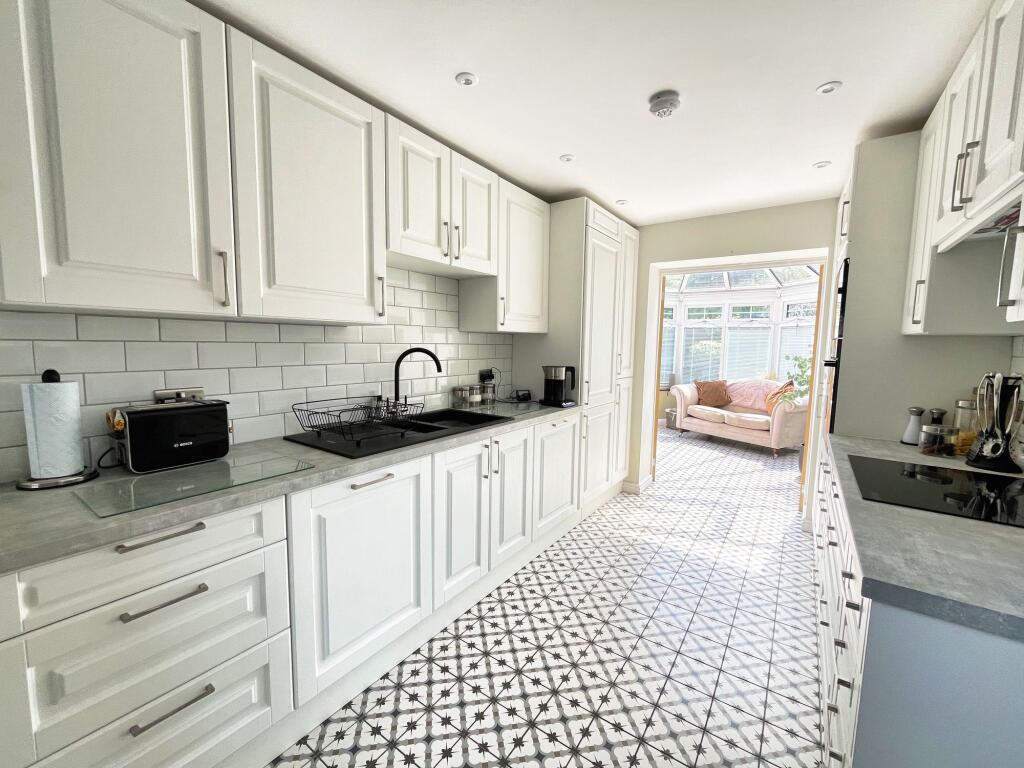 7 Bryn Creigiau, Groesfaen CF72 8RT photo 3