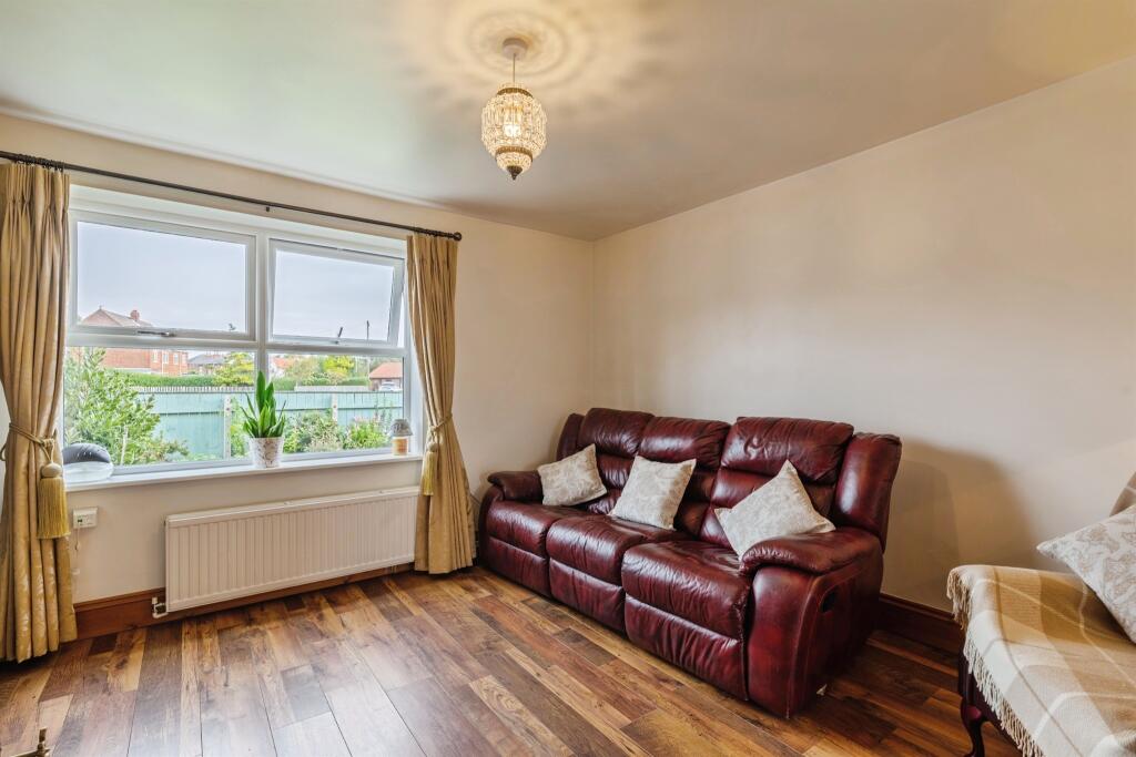 House in Hull, Ottringham - More