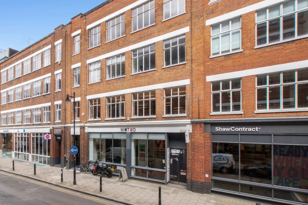 Main image of property: 32 Great Sutton Street, Clerkenwell, London, EC1V 0NB