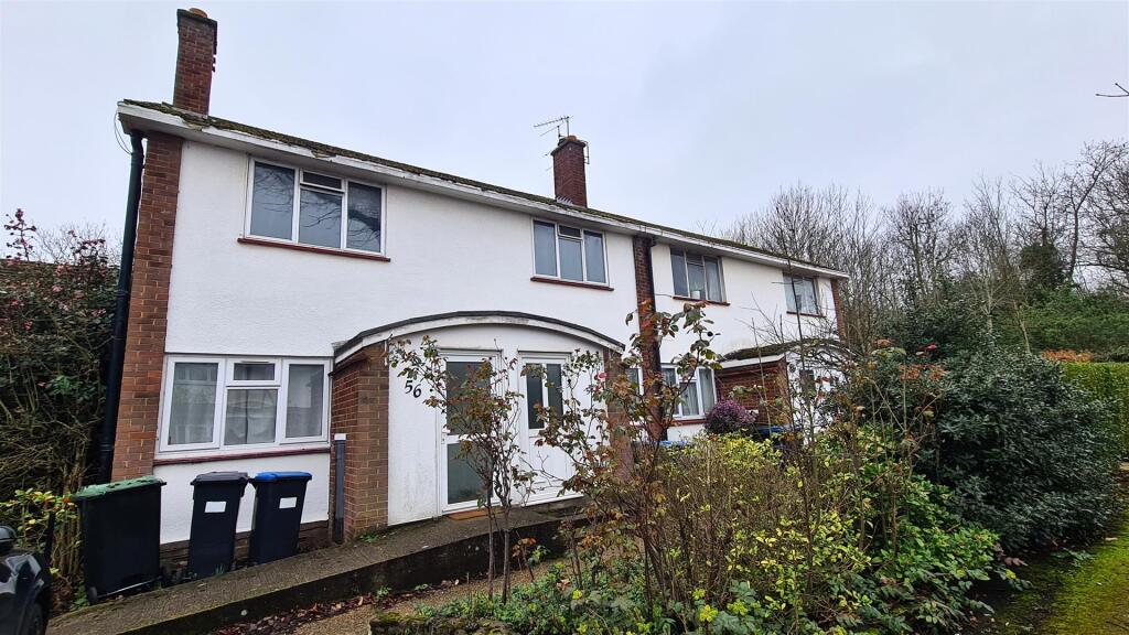 Main image of property: Holtwhites Hill, Enfield, EN2