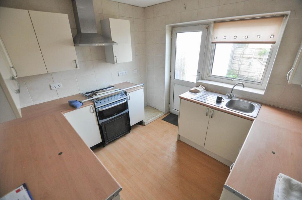House in Hampreston, Hayes, Colehill - View 4