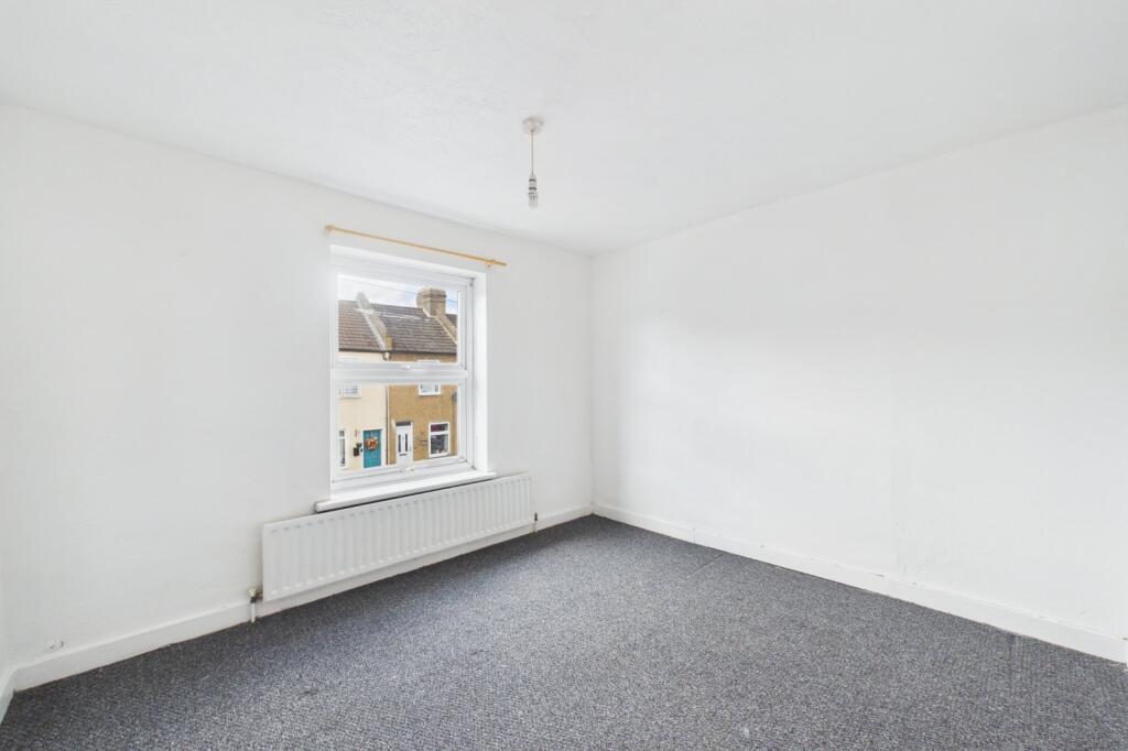 House in Dartford - View 5