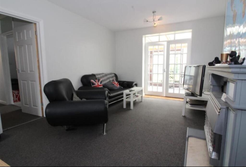 House in Norwich, Earlham Rise - View 3
