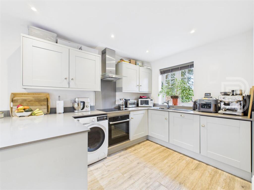 House in Rugby, Hillmorton Paddox - View 3