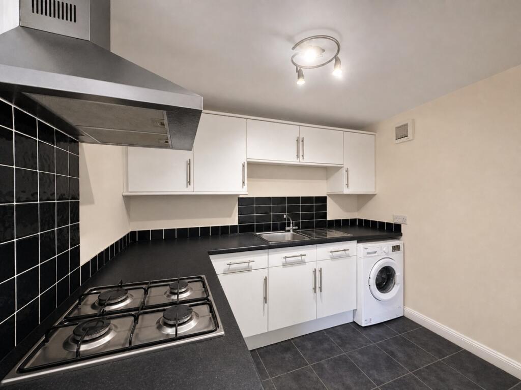 House in Taunton - View 5