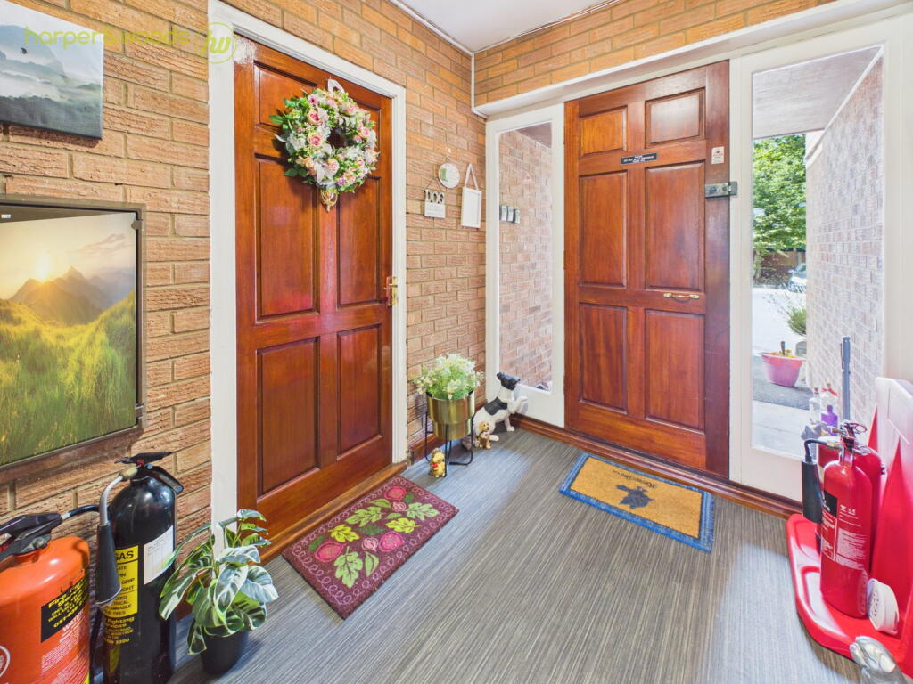 Oak Court, Oak Close, Moreton - View 5