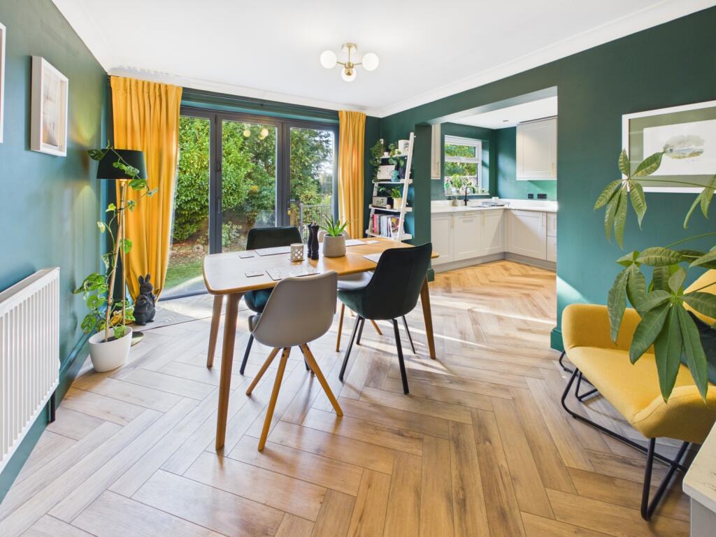 House in North East Derbyshire, Greendale, Dronfield - View 3