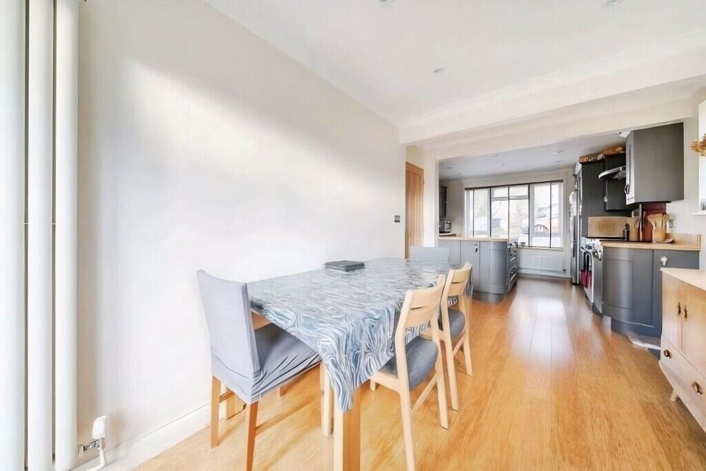 Lower Kings Avenue photo 4