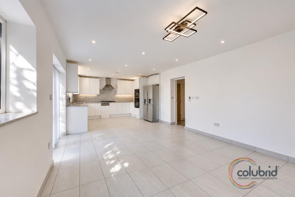 House in Stanford-le-Hope, The Bonners - View 4