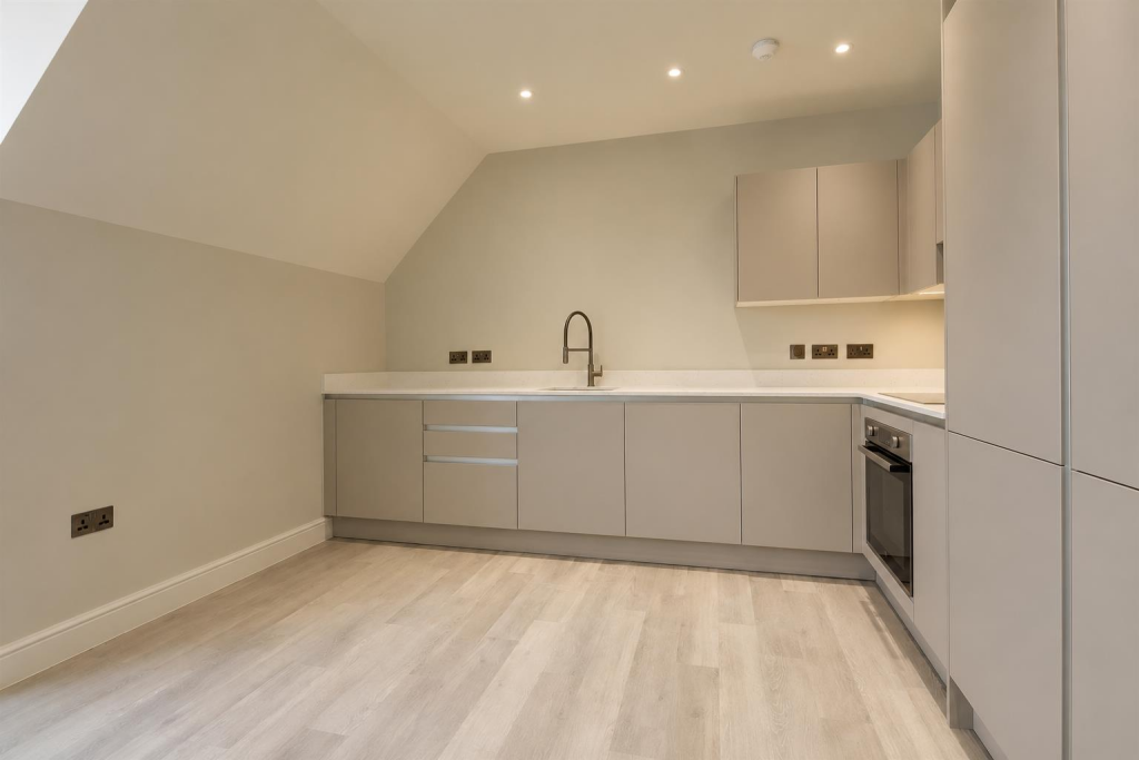 Apartment in Portsmouth - View 2