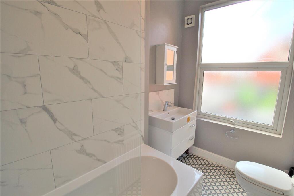 House in Leeds - View 5