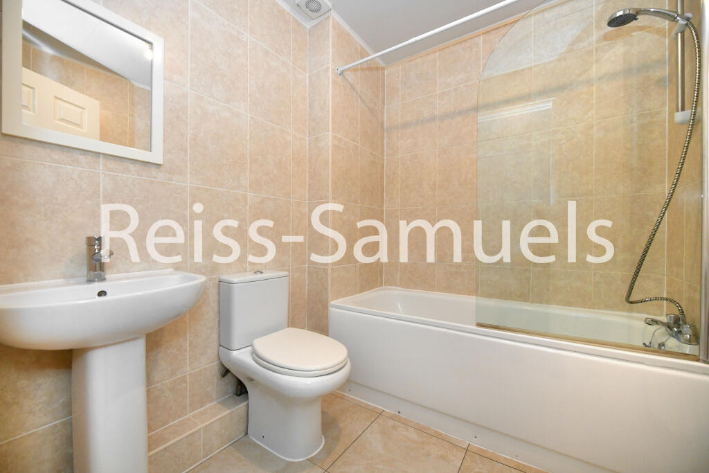 5 bedroom terraced house for rent