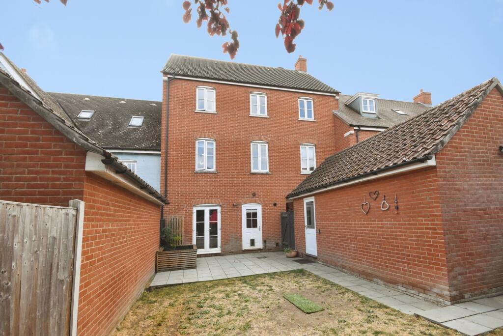 Main image of property: Eastwood Park, Great Baddow, Chelmsford, Essex, CM2