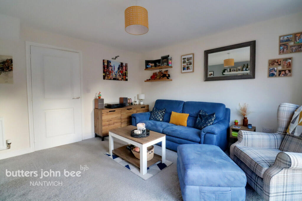 House in Nantwich, Kingsbourne - View 4