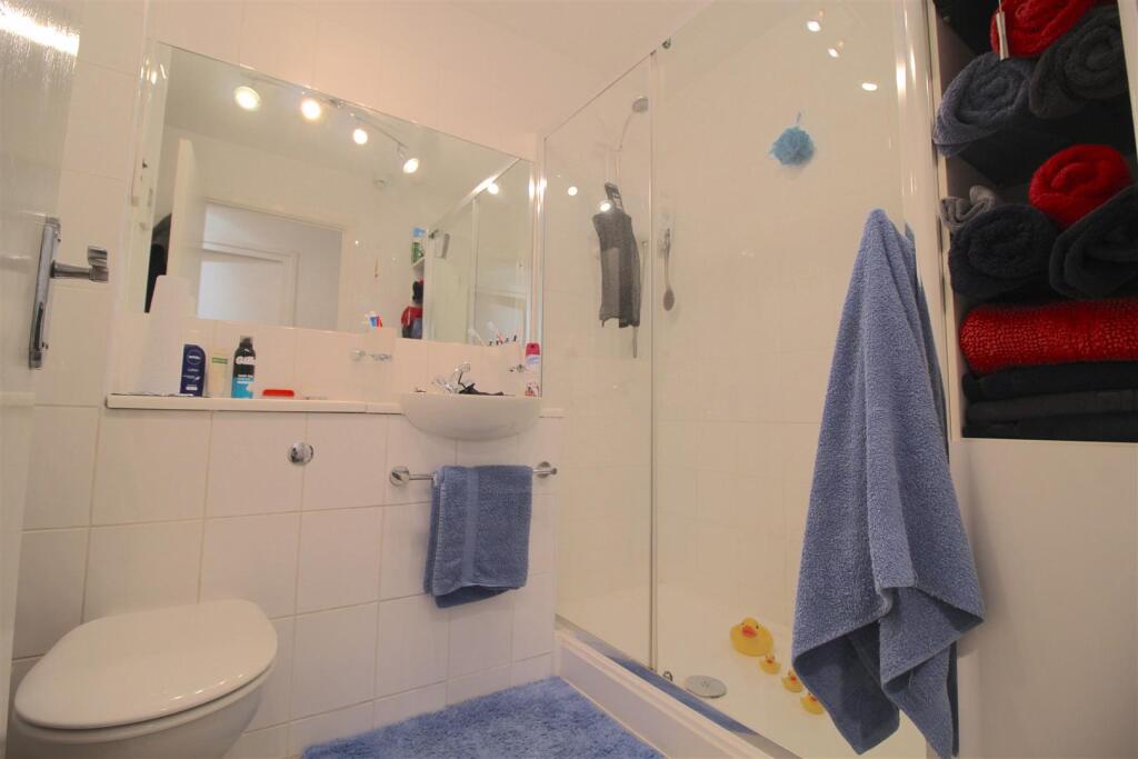 Apartment in Birmingham, Lyndon Green - More