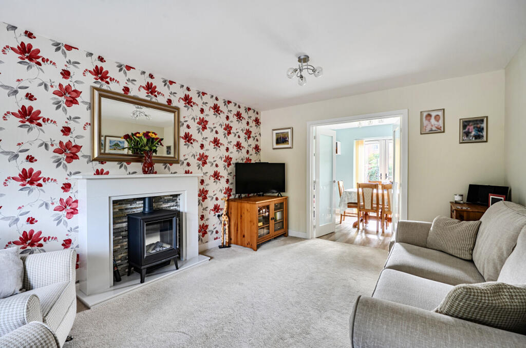 House in Southampton - More