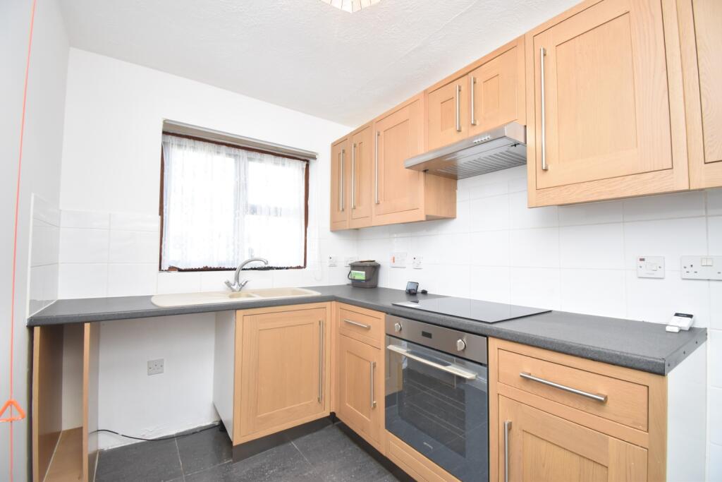 Apartment in Dartford - View 5