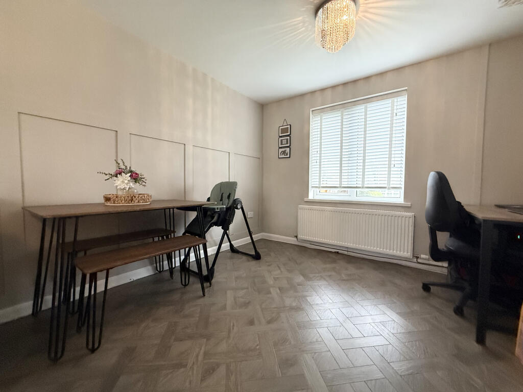 Meadow Close, Hirwaun, Aberdare photo 4