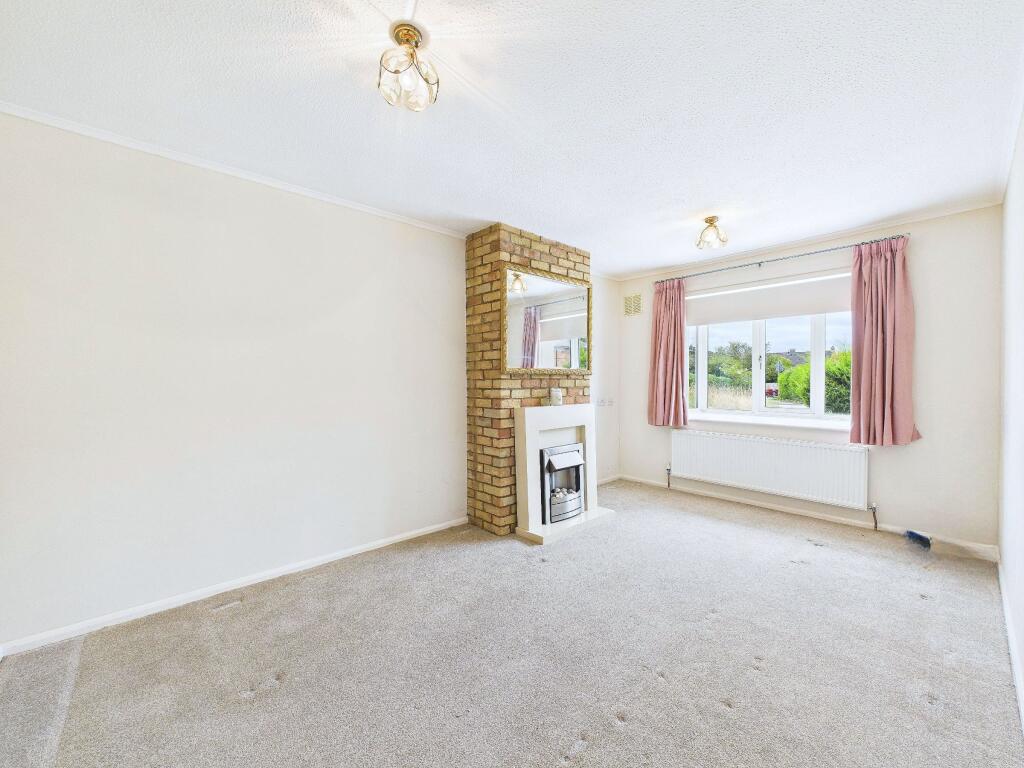 Bushmead Road, Eaton Socon, St. Neots photo 3