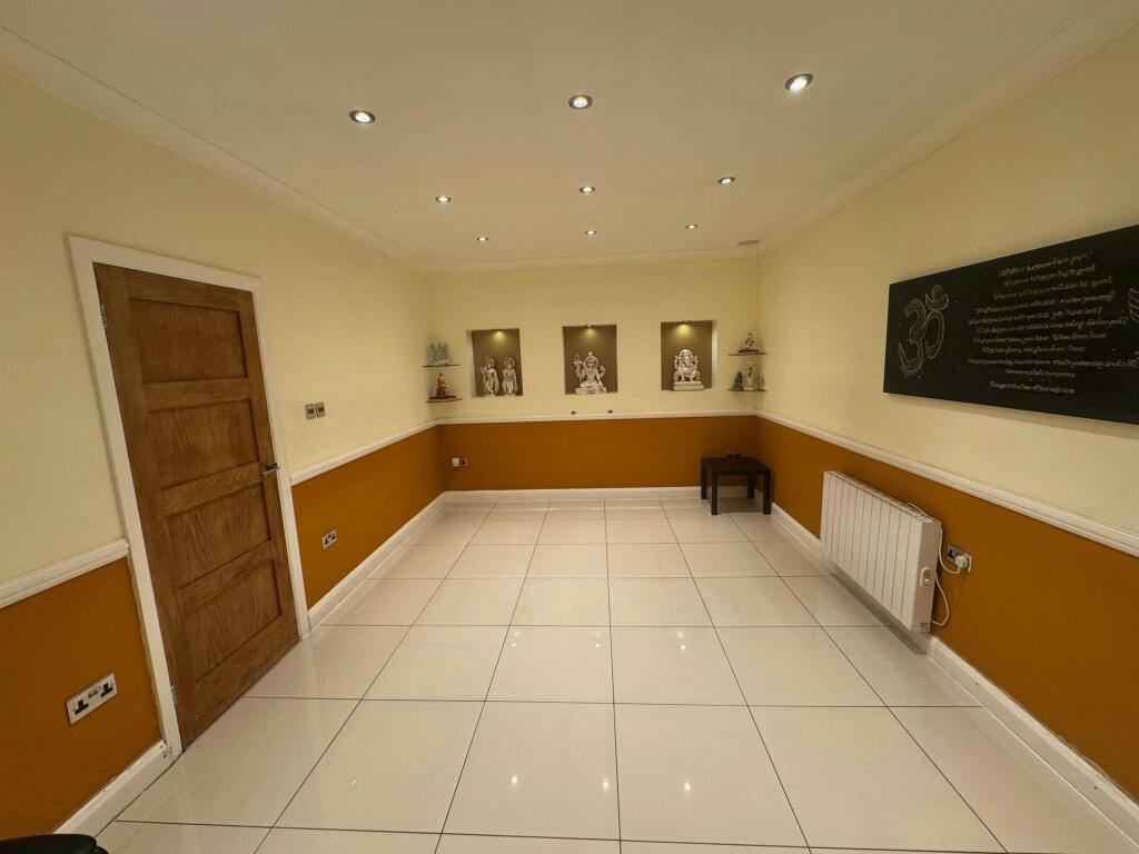 425 Honeypot Lane 18.jpg