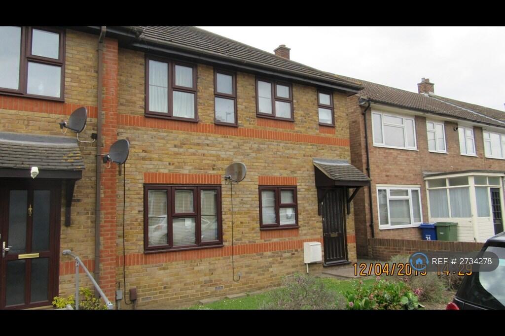 Main image of property: Graylands, Grays, RM17