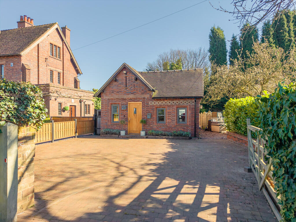 Main image of property: Stonnall Road, Aldridge
