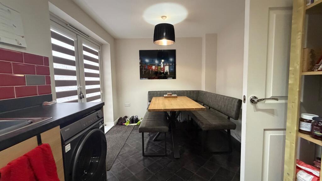 House in Barnsley, South Yorkshire - View 4
