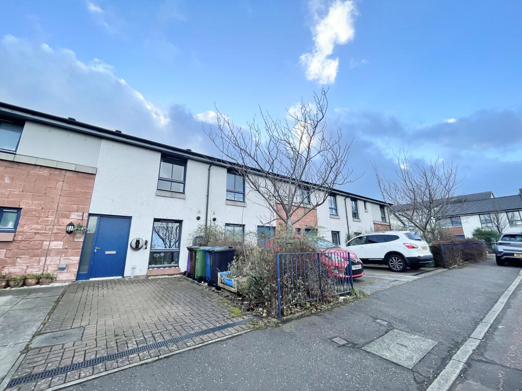 Main image of property: Logan Gardens, Oatlands, G5 8LJ