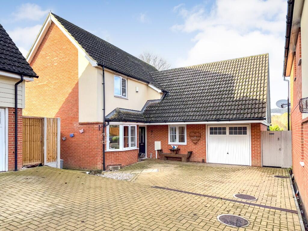 Main image of property: The Grooms, ME2