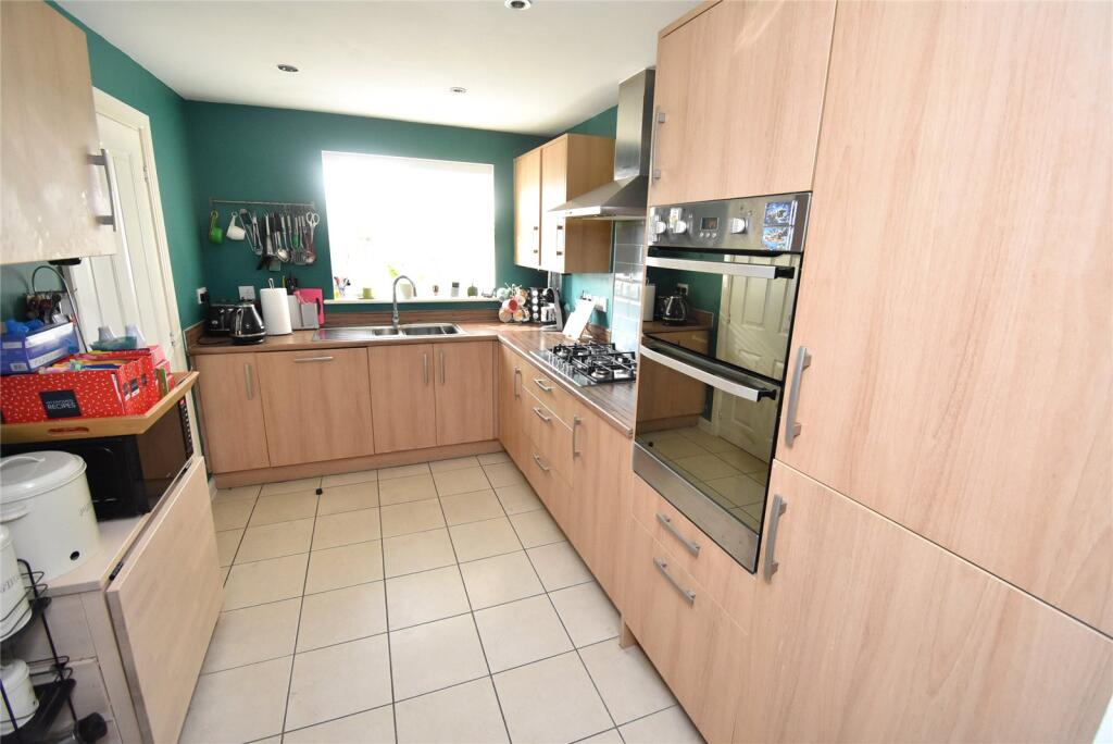 Lake View, Houghton Regis, Dunstable, Bedfordshire, LU5 photo 3