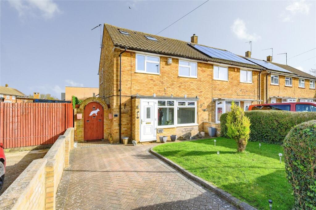 Main image of property: Bracknell Close, Luton, Bedfordshire, LU4
