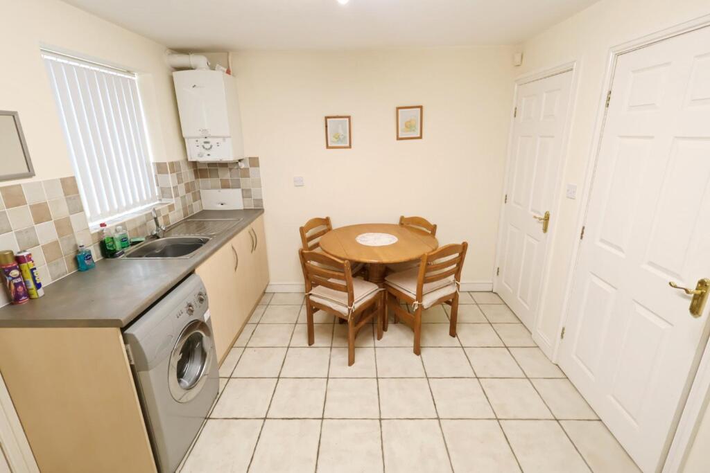 Trem Y Mynydd, Rhosllanerchrugog, Wrexham photo 5