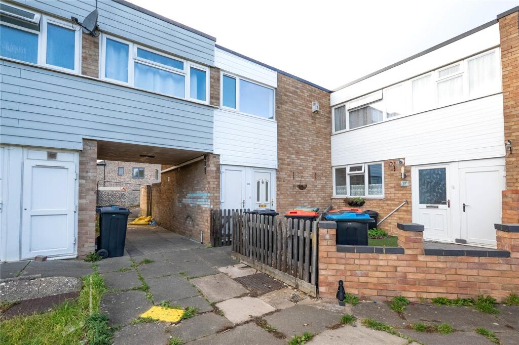 Main image of property: Garry Close, Bletchley, Buckinghamshire, MK2