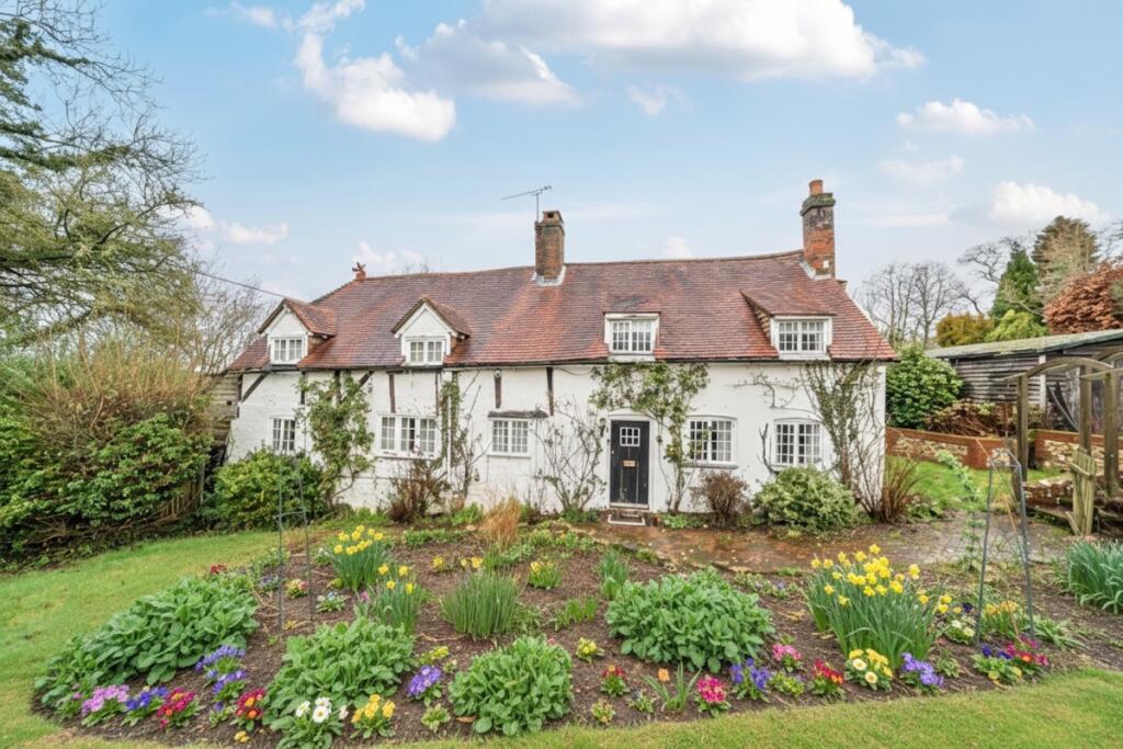 Main image of property: South Hay Kingsley GU35