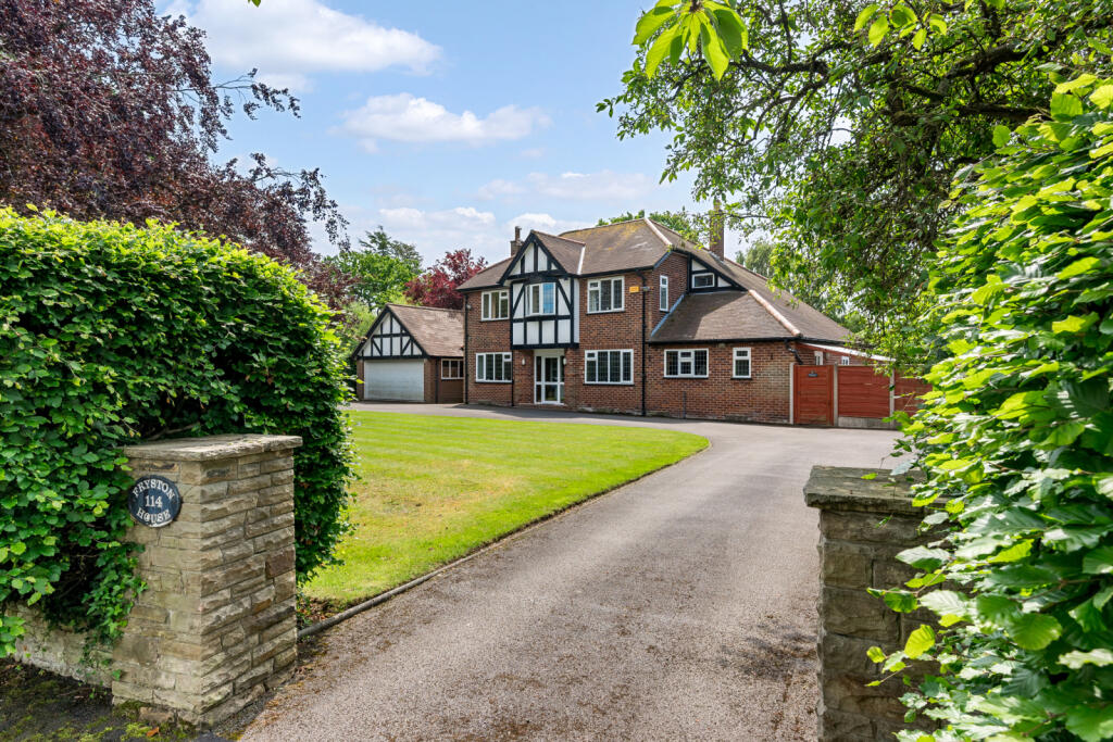 Adlington Road, Wilmslow, Cheshire, SK9 photo 3