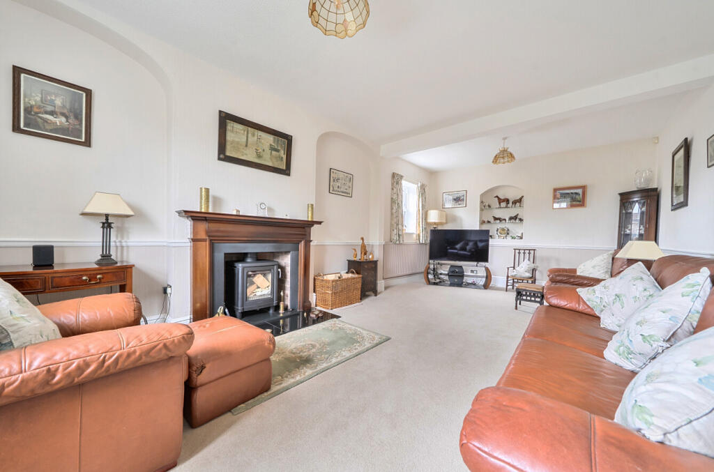House in Chelveston, Caldecott - View 4