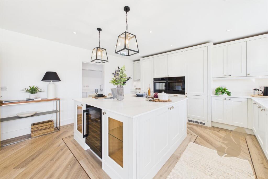 Plot 2, Hunters Grove, Felsted photo 4