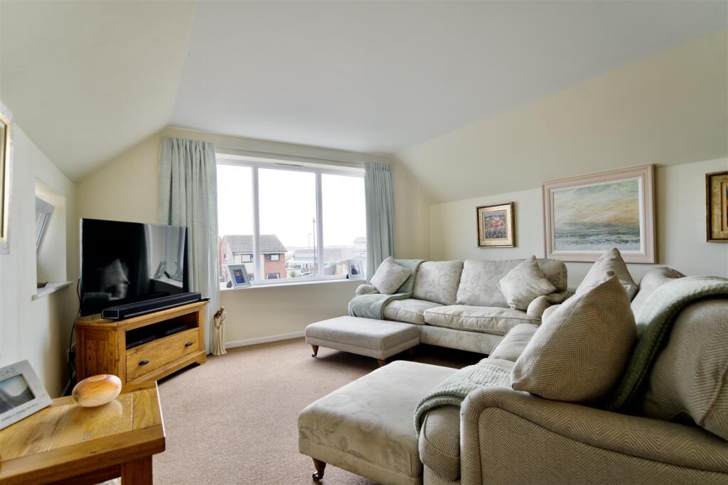 House in Weymouth, Overcombe - View 5