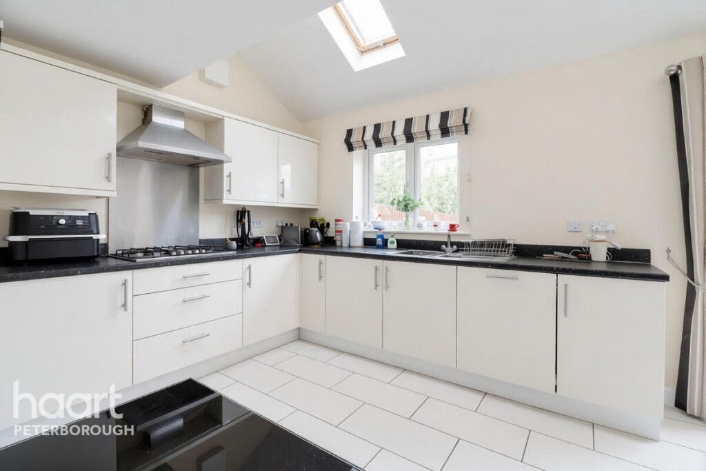 House in Peterborough - View 4
