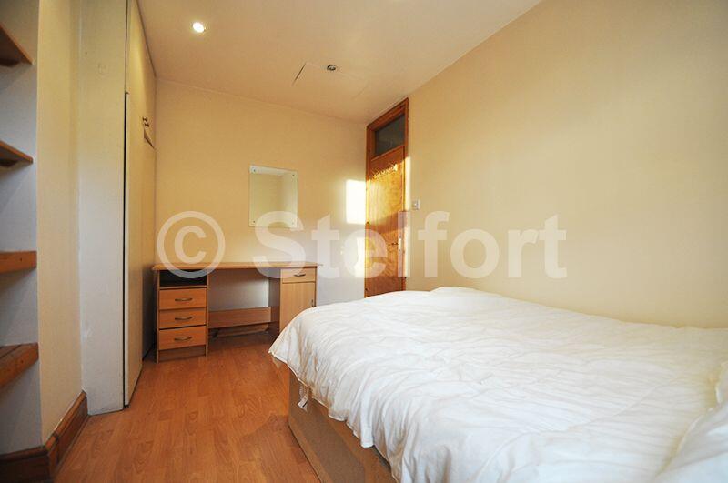 Apartment in London - View 5