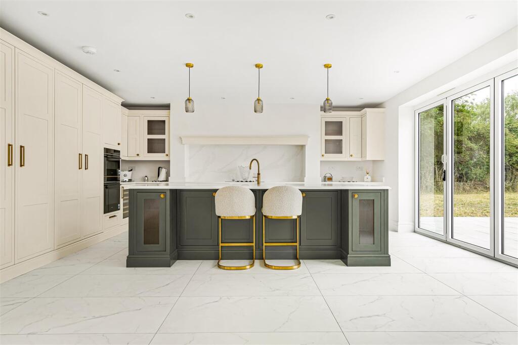 House in Stevenage - View 4