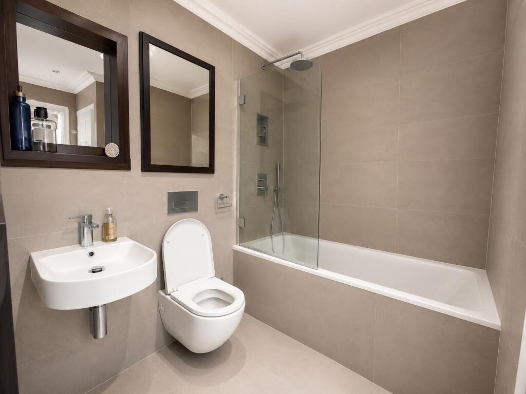 Apartment in Hull - View 4